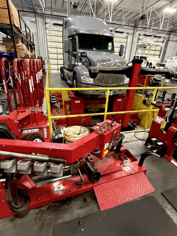 alignment machine at fx truck center